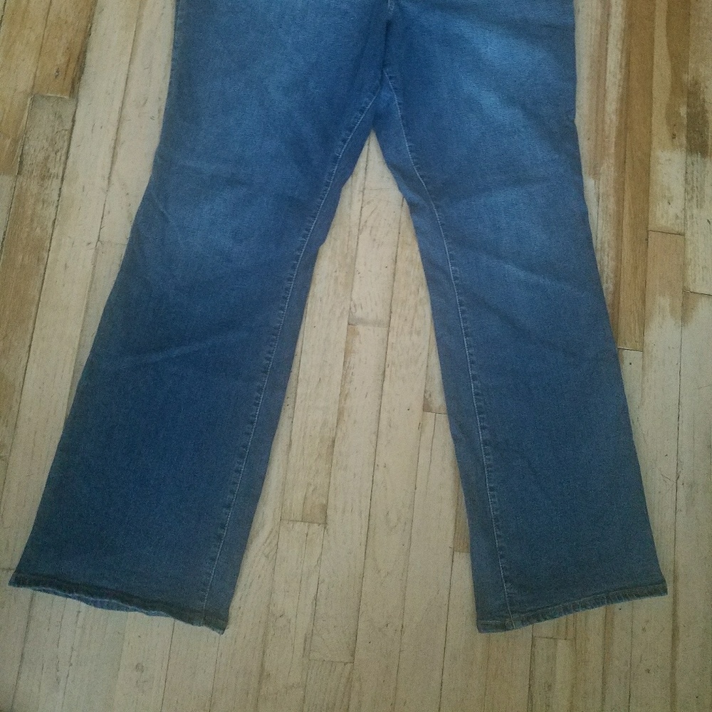 Torrid Jeans - Picture 2 of 4